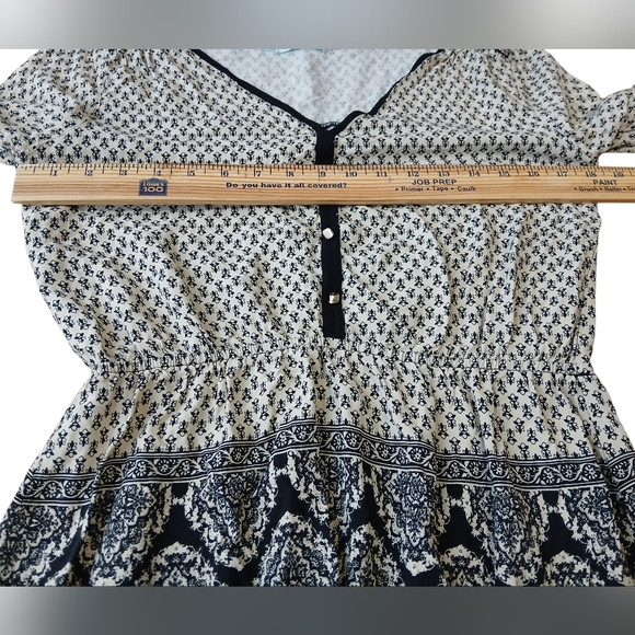 Maurices Women's Size Small Black and Cream Patterned Blouse - Picture 6 of 8